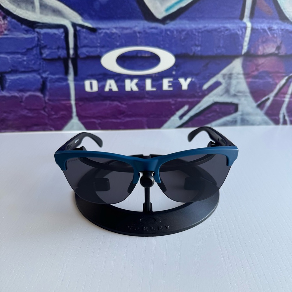 Oakley Frogskins Lite Sunglasses